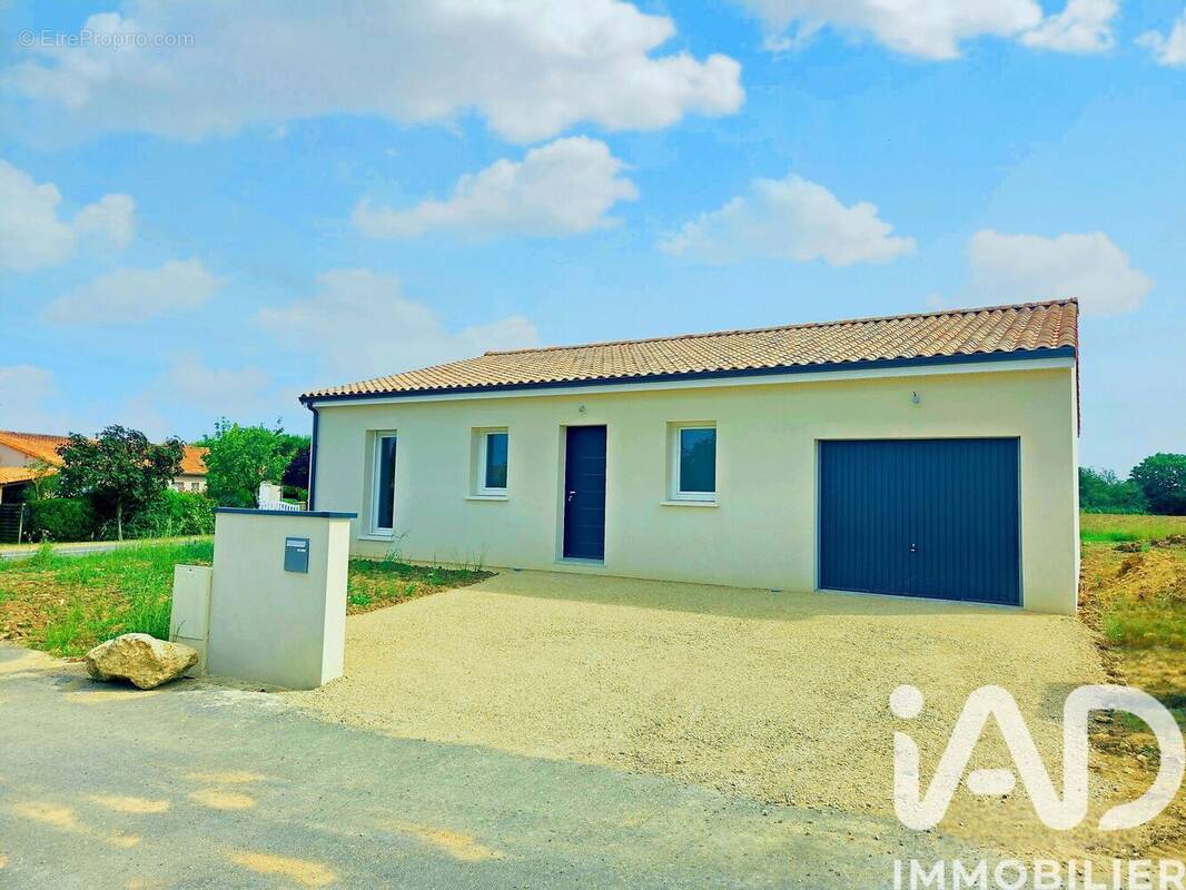 Photo 1 - Maison à MARIGNY-BRIZAY