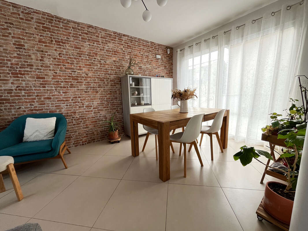 Maison à SARTROUVILLE