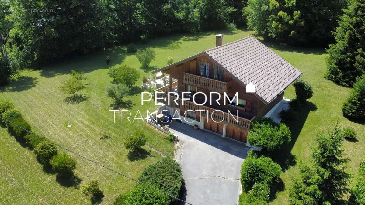 Maison à ECHALLON