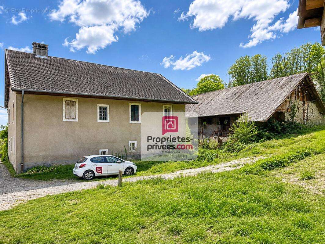 Maison de caractère à rénovée avec corps de ferme 621 m2 Coise Saint Jean Pied Gauthier - photo 4