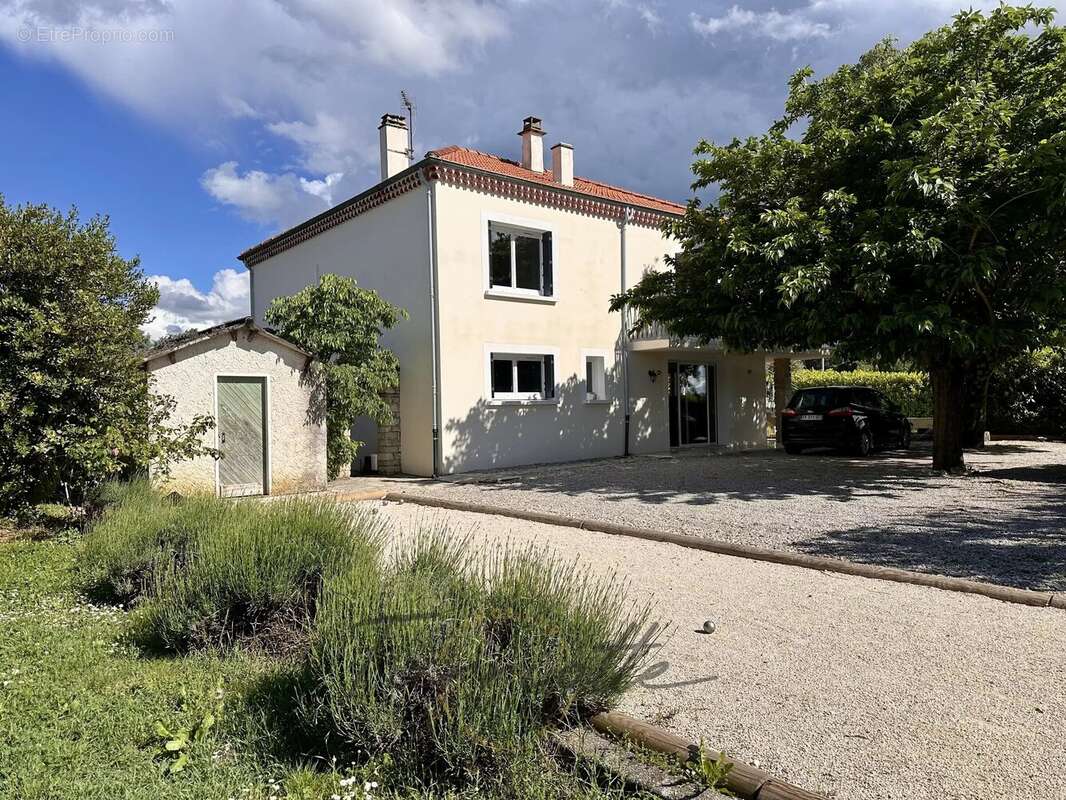Maison à LA BATIE-ROLLAND