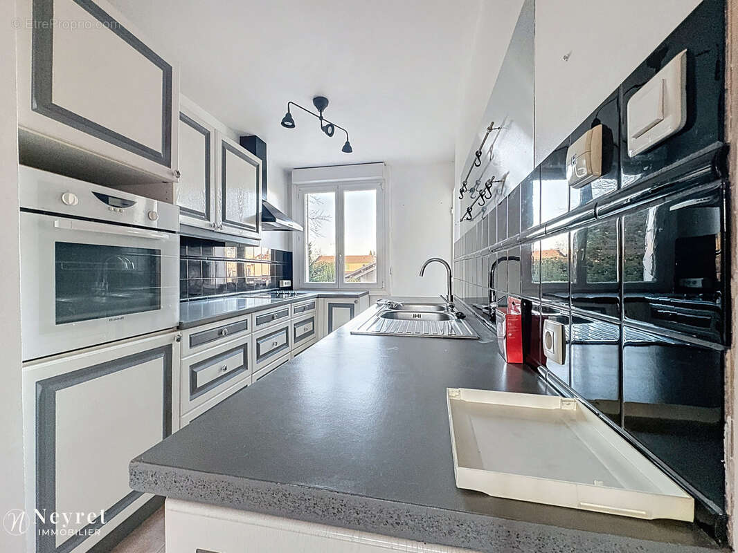 Appartement à BRON