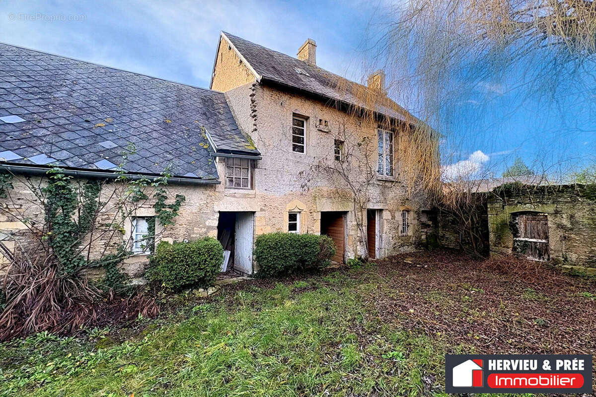 Maison à SAINT-AUBIN-D'ARQUENAY