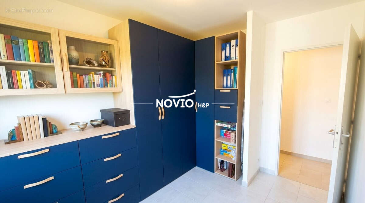Maison 135 m² à Jaunay-Clan  - photo 8