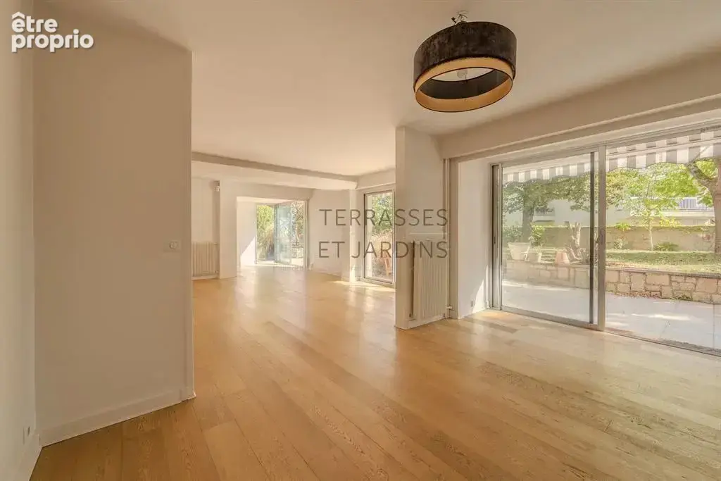Saint-Cloud - Les Coteaux - Appartement 5p - Terrasse - Jardin - photo 2