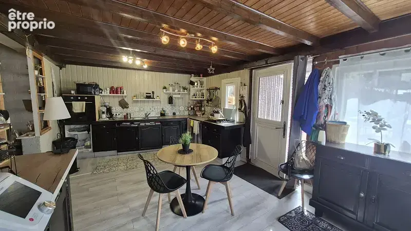 Maison mitoyenne avec terrasse et jardinet - photo 3