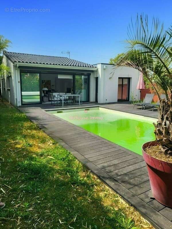 Maison à ARTIGUES-PRES-BORDEAUX