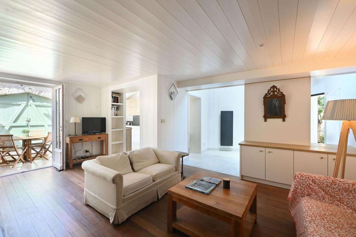 Maison à LES PORTES-EN-RE