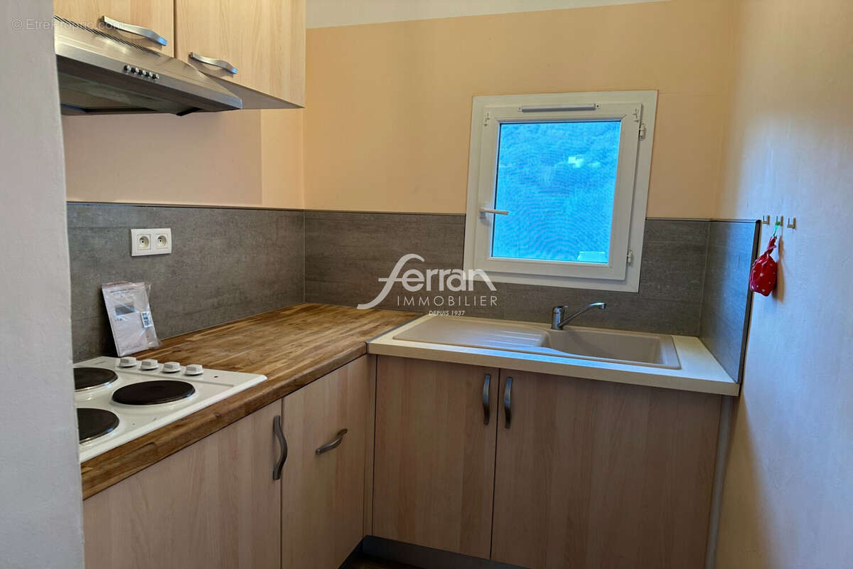 Appartement à SALERNES
