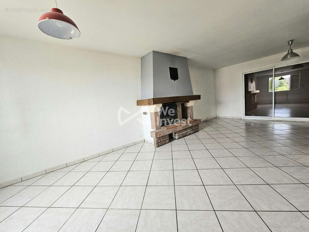 Maison 102 m² à Saint-Pierre-Du-Vauvray  - photo 2