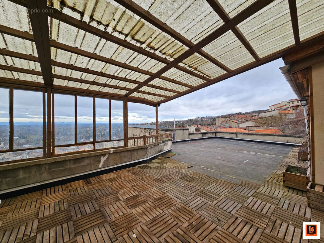 Appartement à THIERS