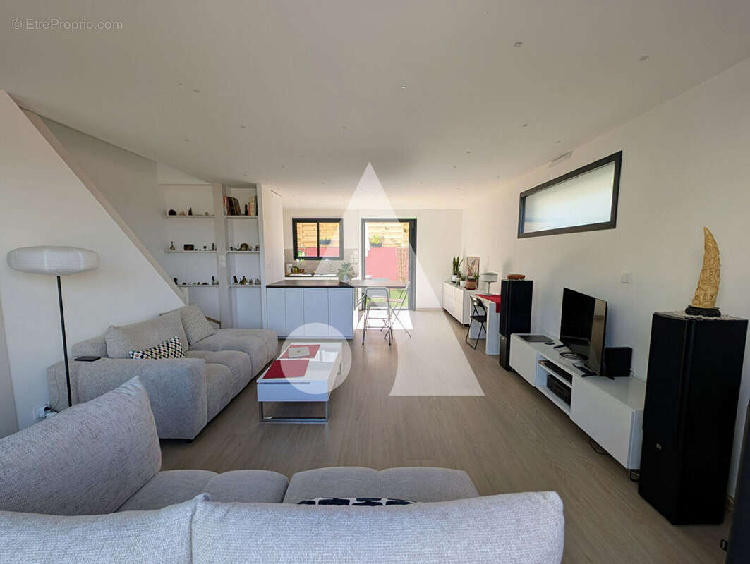 Maison à LA FRETTE-SUR-SEINE