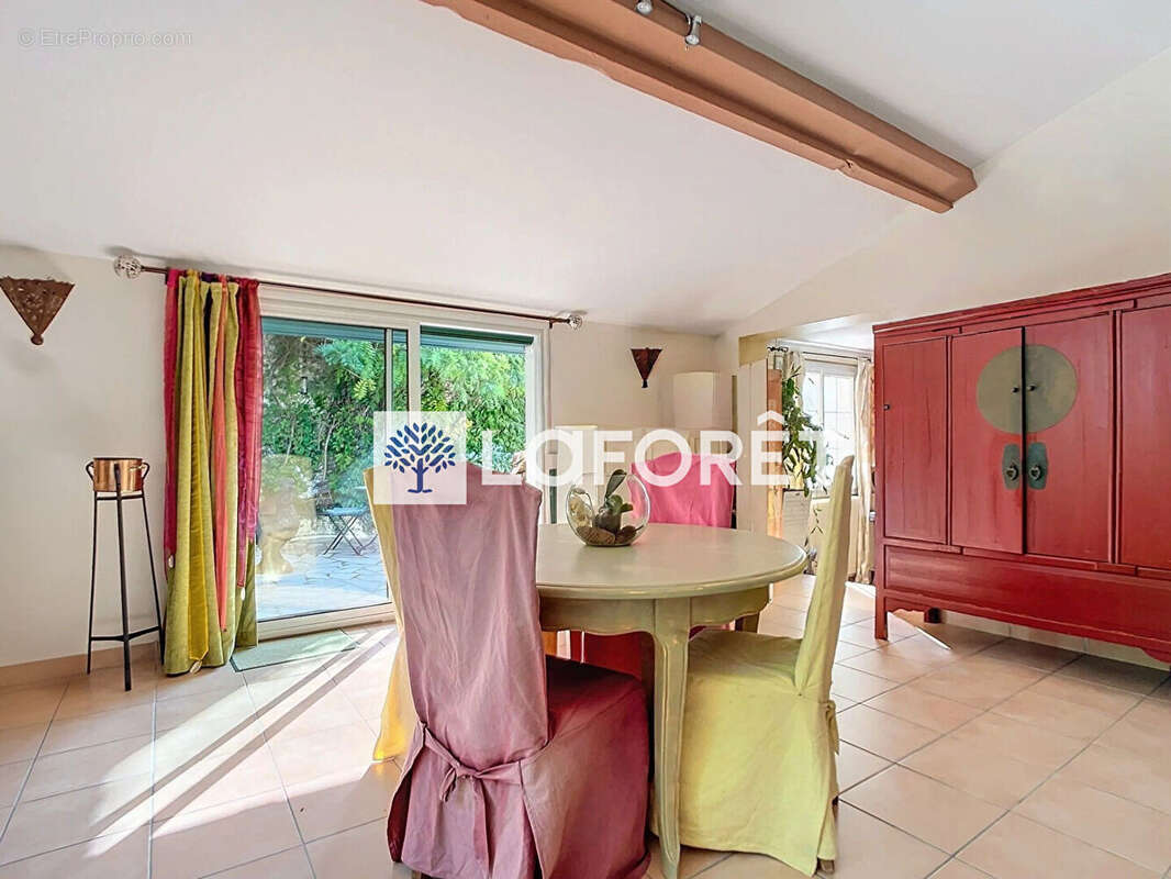 Maison à SAINT-NOM-LA-BRETECHE