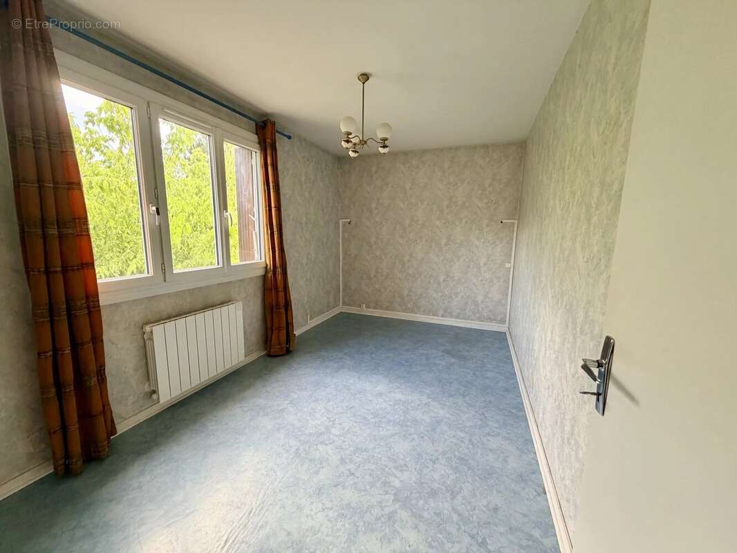 Appartement à GUILHERAND-GRANGES