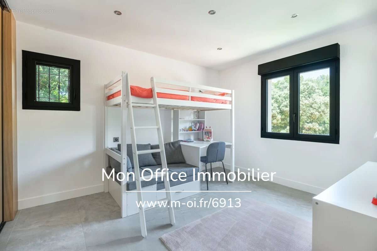 Référence : 6913-NFI - Villa 5 pièces + piscine au calme - photo 16