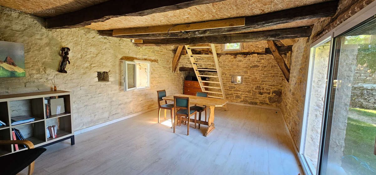 Beau potentiel de rénovation dans un hameau calme et typique du Lot - photo 11