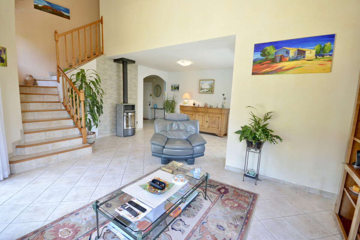 Maison à CONTAMINE-SUR-ARVE