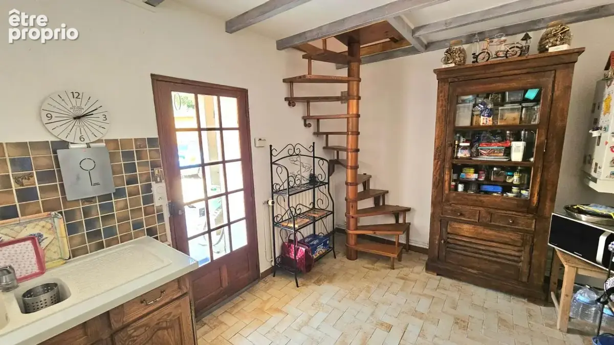 Maison unifamilialle ou deux logements, terrain 1900 m2 , piscine - photo 7
