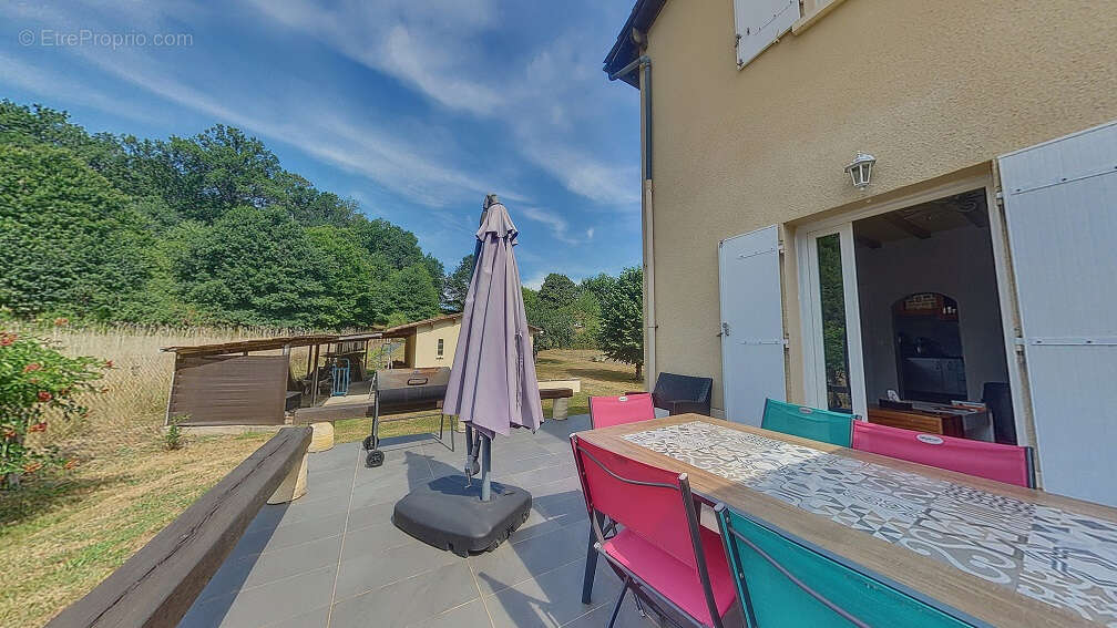 Maison à LA DOUZE