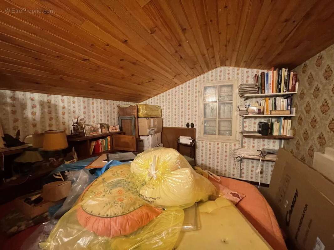 Maison à BARBEZIEUX-SAINT-HILAIRE