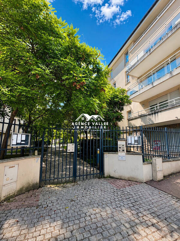 Appartement à CORBEIL-ESSONNES