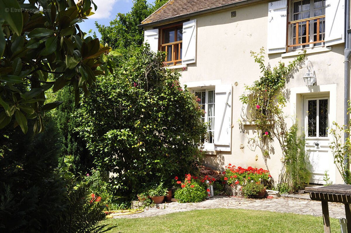 Maison à JOUARS-PONTCHARTRAIN