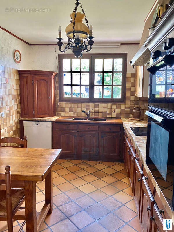 Maison à SAINT-LEGER-DU-BOURG-DENIS