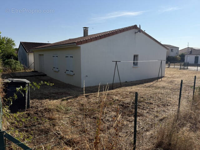 Maison à VIVONNE