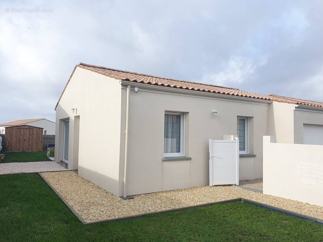Maison à SEMUSSAC