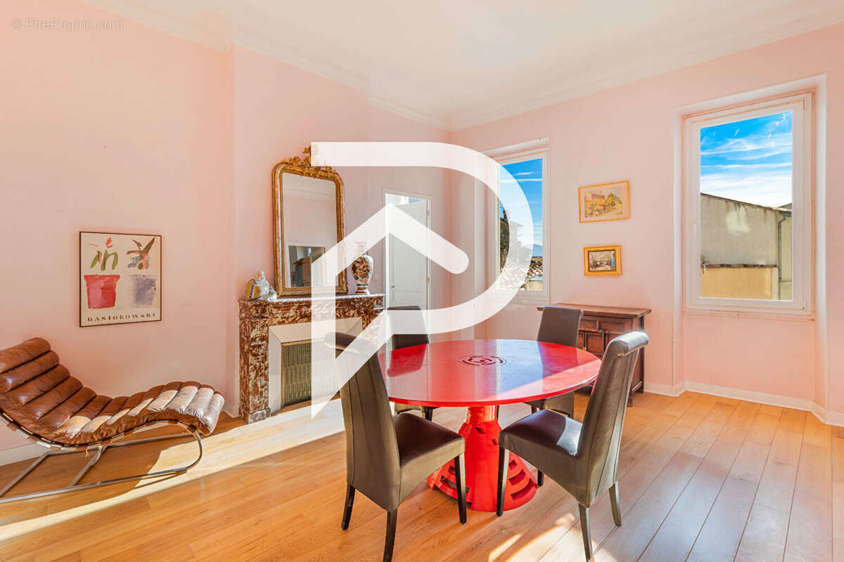 Appartement à MARSEILLE-8E