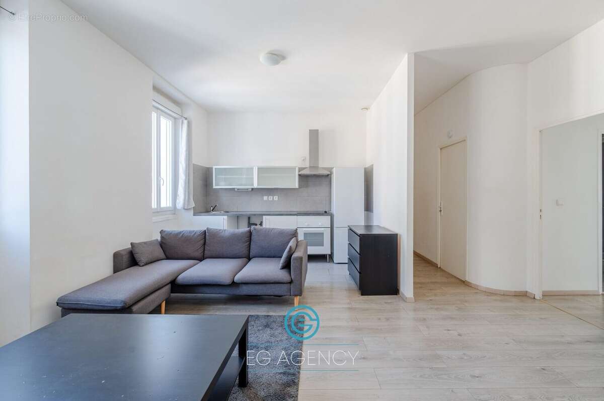 Appartement 65 m² à Marseille-4e  - photo 5