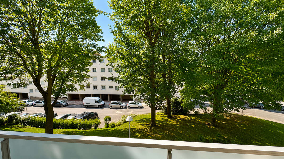 Appartement à FRESNES