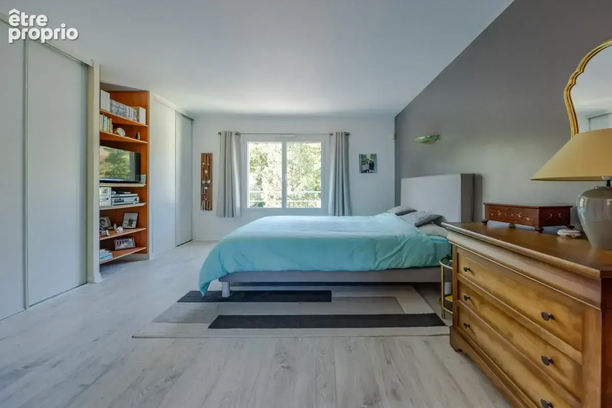 Propriété 250 m² avec piscine - photo 10