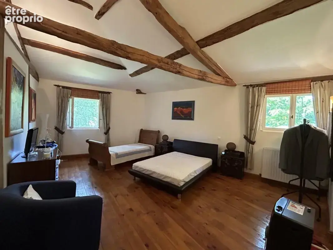 Superbe Longère en Pierre de 413 m2   6 Chambres - photo 13
