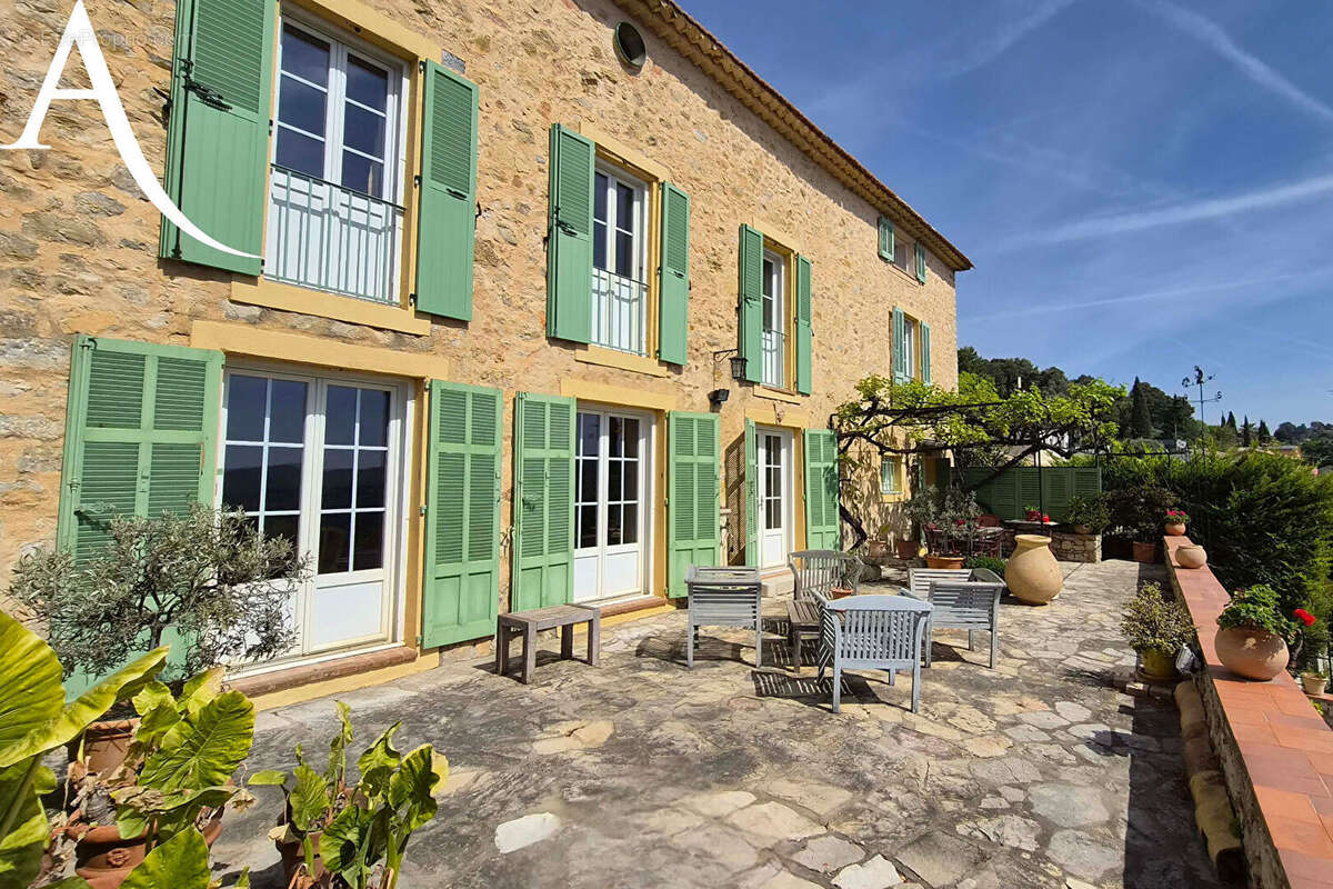 Maison à MOUGINS