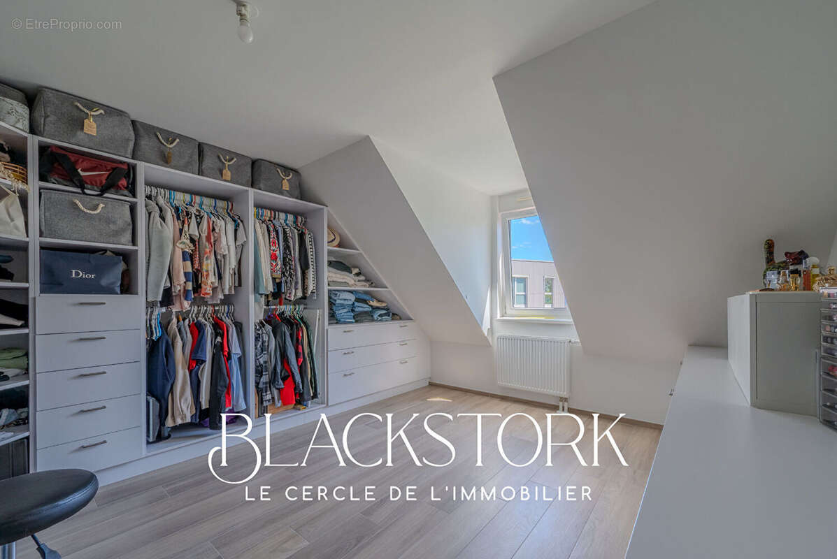 Appartement 3 pièces 74 m2 - attique avec ascenseur - photo 4