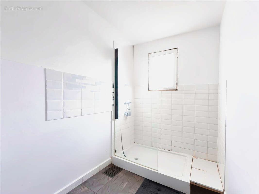 Maison à PEYROLLES-EN-PROVENCE