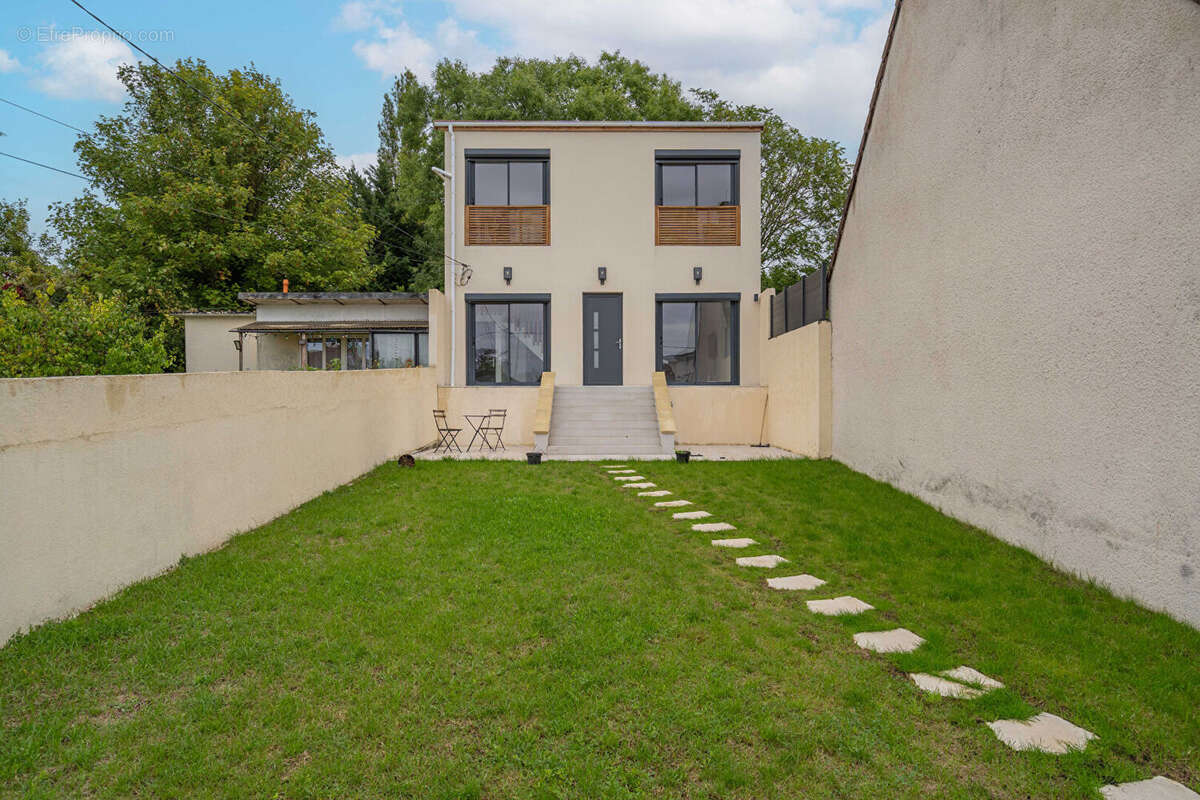 Maison à NOISY-LE-GRAND