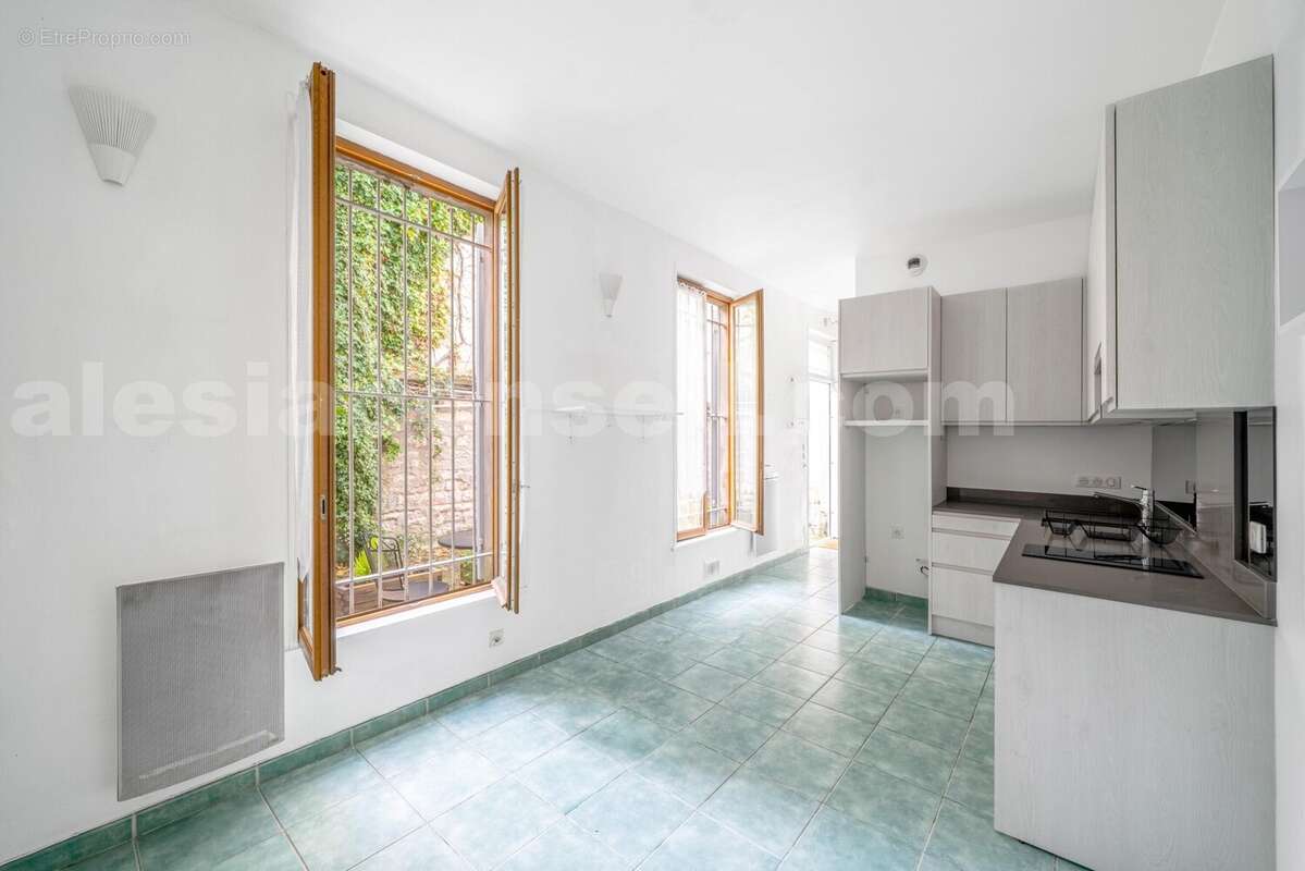 3 - Appartement à PARIS-14E