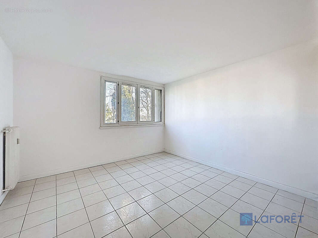 Appartement à SAINT-GERMAIN-LES-ARPAJON