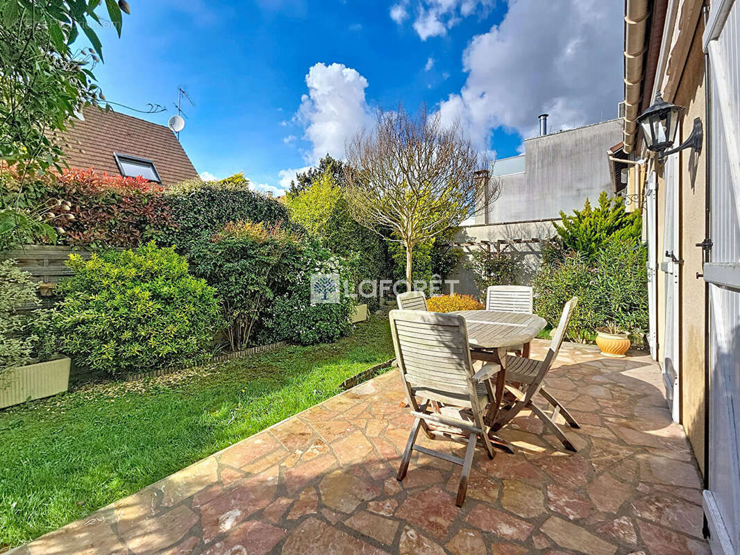 Maison à L'HAY-LES-ROSES