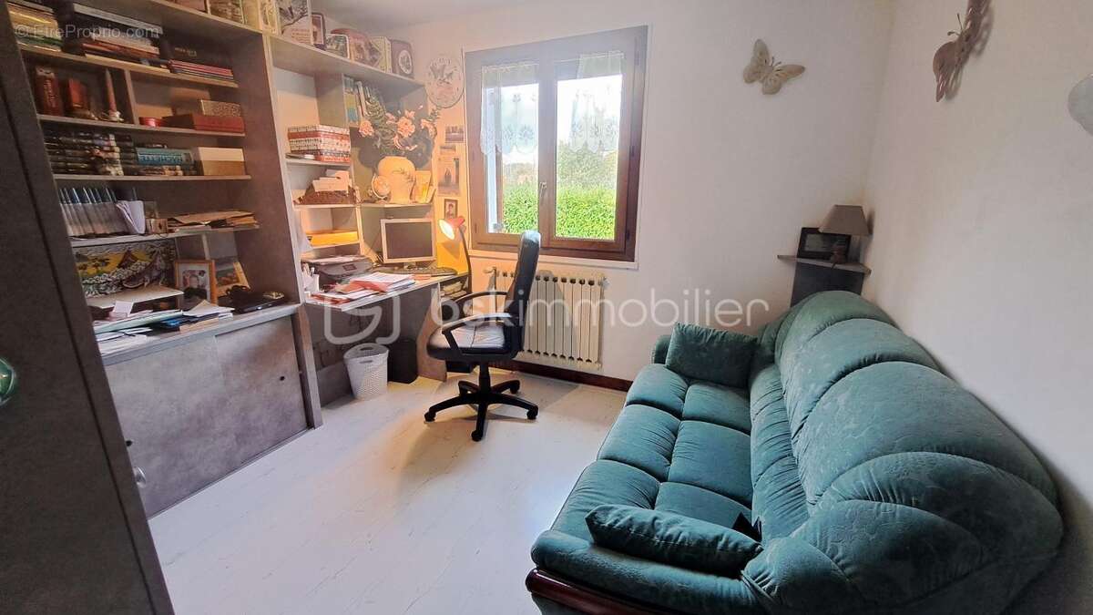 Maison à LEGUILLAC-DE-L&#039;AUCHE