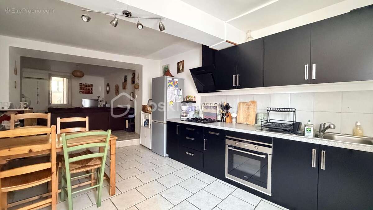 Maison de village en deux faces avec garage et jardin - photo 2