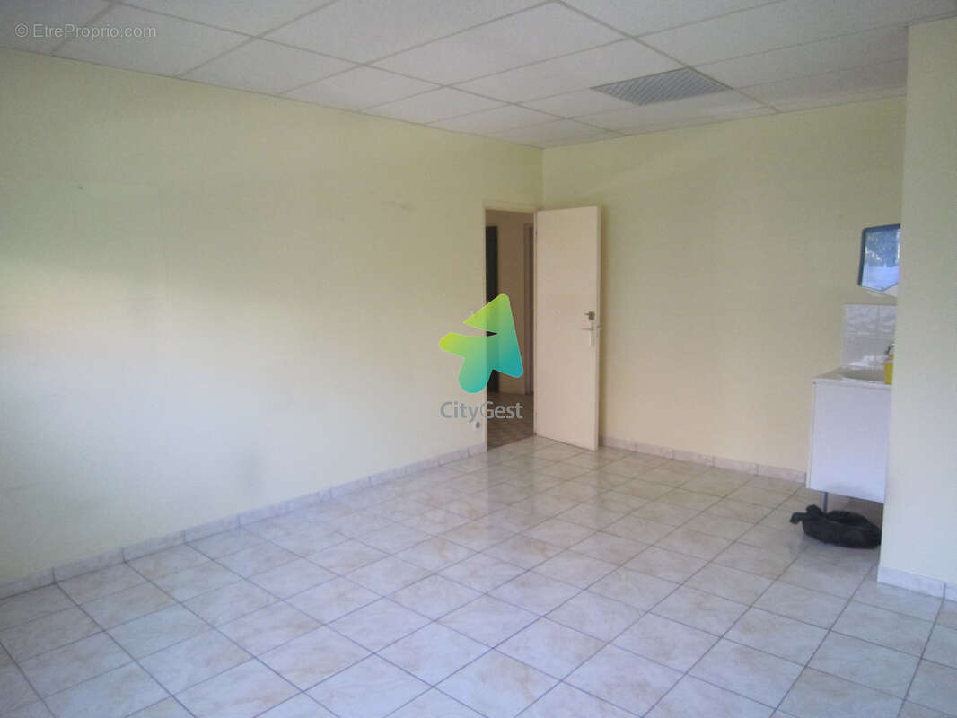 Commerce à NARBONNE