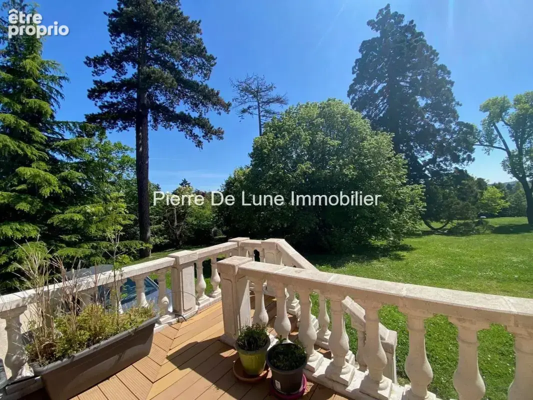 Ouest Lyon,  T4 avec terrasse en rez de jardin/parc dans Manoir - photo 3