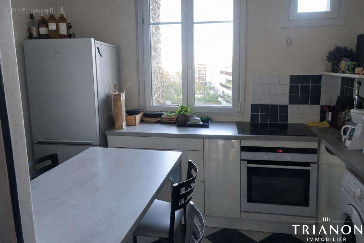 Appartement à NEUILLY-SUR-SEINE