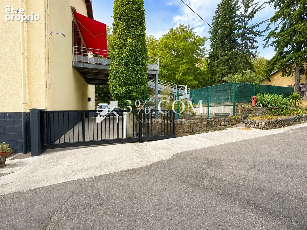 Maison - 4 chambres - garages - dependances - atelier - terrain 1400 m2 - photo 24