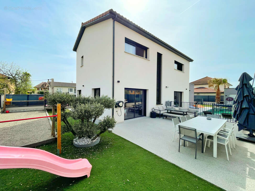 Maison à MIONS