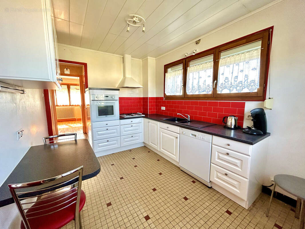 Maison à GIRONCOURT-SUR-VRAINE