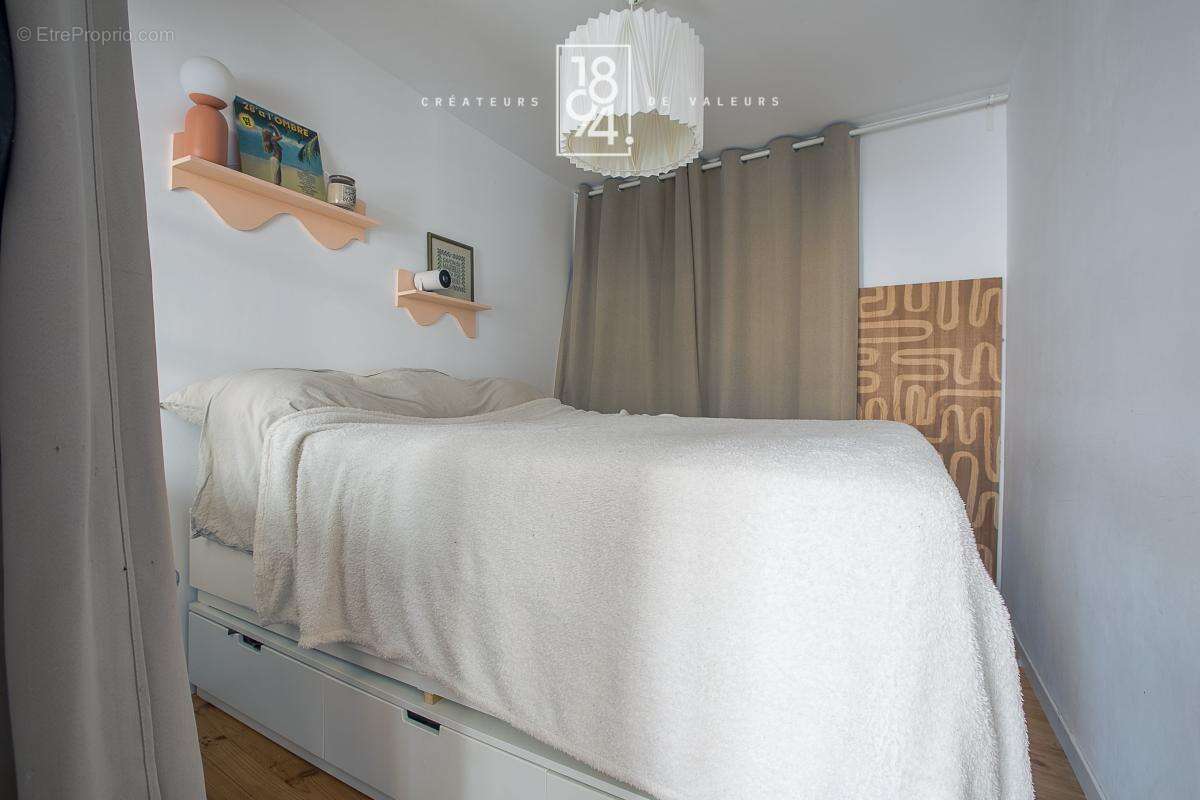 Appartement à MARSEILLE-6E